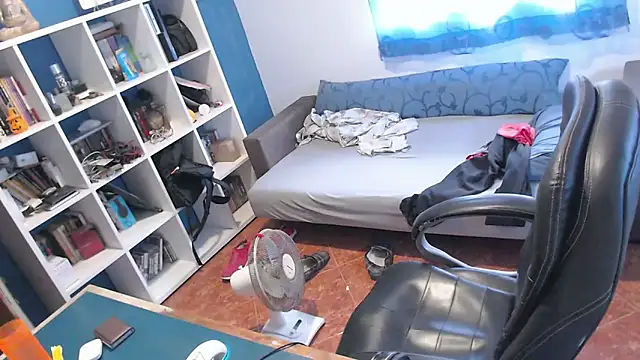 ravingr4d4 online show from September 26, 2025, 1:15 pm