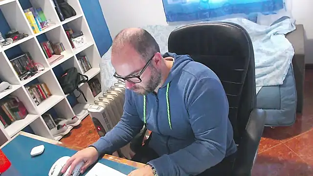 ravingr4d4 online show from January 9, 2026, 9:01 am