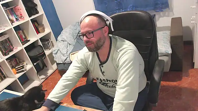 ravingr4d4 online show from March 14, 2026, 1:12 am