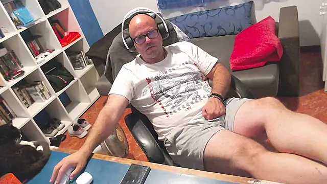 Snapshot of ravingr4d4 chatting on June 15, 2026, 10:45 pm ravingr4d4 online show from June 15, 2026, 10:45 pm