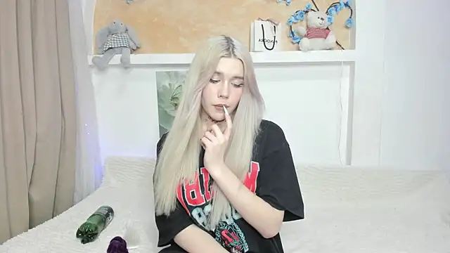 Alisa Black Star online show from December 20, 2025, 2:24 pm