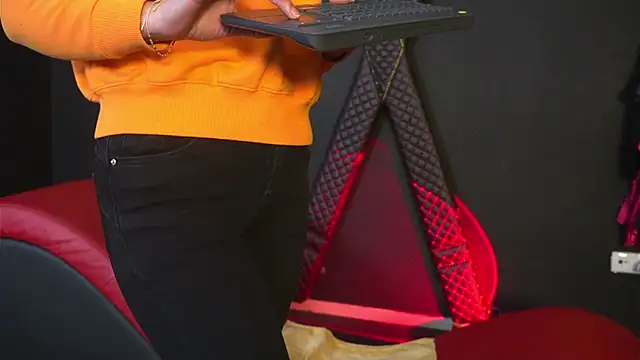 CelineConner online show from March 8, 2026, 5:00 am