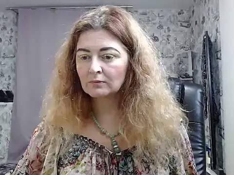 Snapshot of Helen1974 chatting on December 4, 2024, 8:51 pm Helen1974 online show from December 4, 2024, 8:51 pm