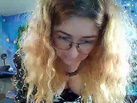 Snapshot of Helen1974 chatting on January 5, 2025, 12:10 pm Helen1974 online show from January 5, 2025, 12:10 pm