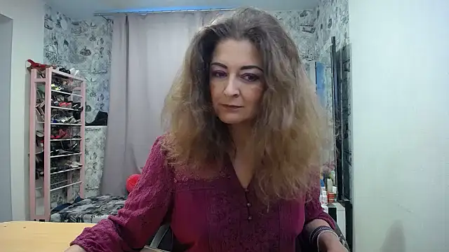Helen1974 online show from May 21, 2026, 2:02 pm