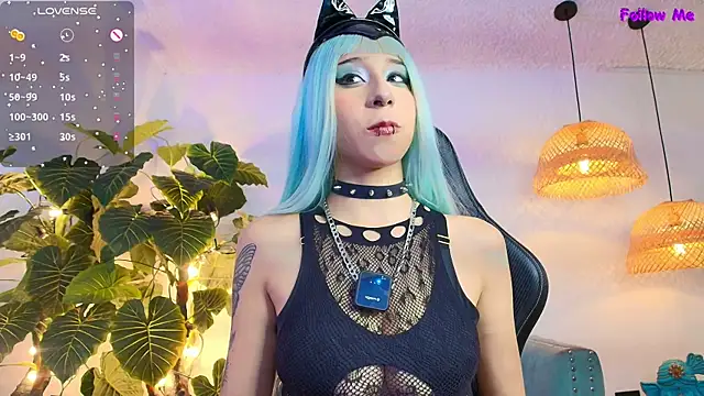 bellablack27 online show from May 1, 2026, 10:47 pm