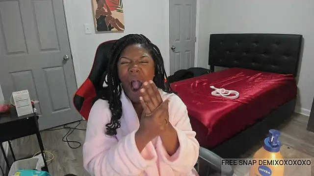 demi xoxo online show from December 17, 2024, 2:33 am