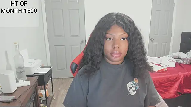 demi xoxo online show from November 3, 2025, 1:40 am