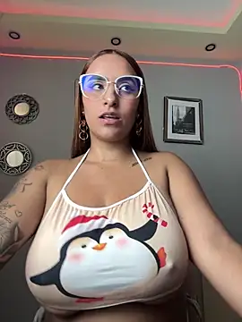 Snapshot of Seized_lust chatting on December 31, 2024, 3:20 pm Seized lust online show from December 31, 2024, 3:20 pm