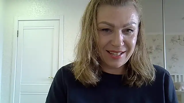 Alexandra-Rosee online show from October 29, 2025, 5:20 am