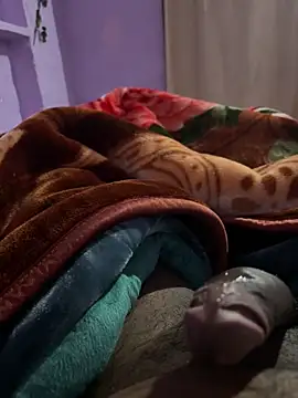 Snapshot of delhiboyz1 chatting on December 17, 2025, 5:41 pm delhiboyz1 online show from December 17, 2025, 5:41 pm