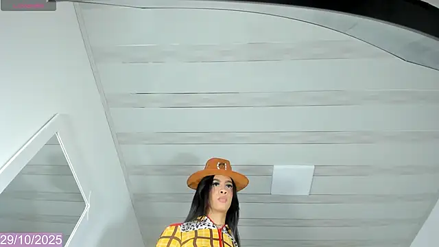 Sussy Hots online show from October 29, 2025, 8:32 pm