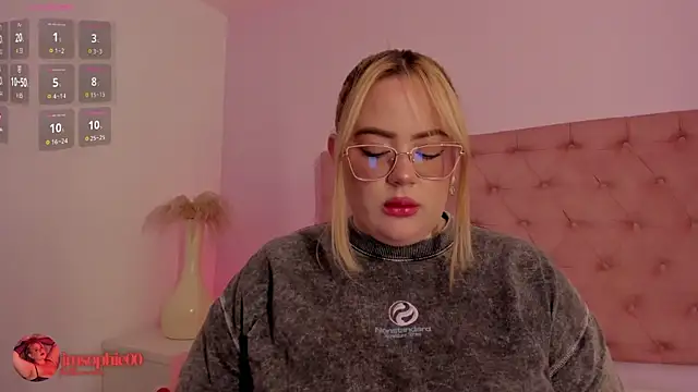 Snapshot of sophiarossee_ chatting on October 16, 2025, 12:17 pm sophiarossee online show from October 16, 2025, 12:17 pm