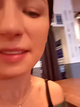 Brilliant-Queen1 online show from December 18, 2024, 12:32 am