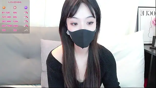 Snapshot of Duludulu_007 chatting on April 30, 2026, 2:29 am Duludulu 007 online show from April 30, 2026, 2:29 am