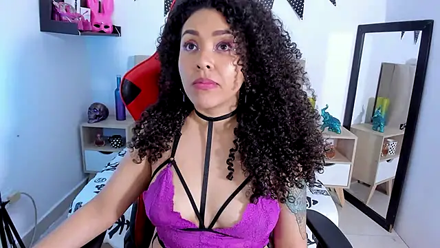 Snapshot of Zoe_Gruber chatting on December 14, 2024, 1:39 am Zoe Gruber online show from December 14, 2024, 1:39 am