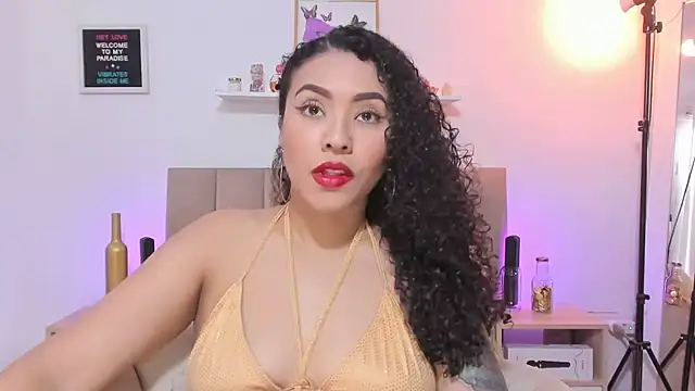 Snapshot of Zoe_Gruber chatting on November 11, 2025, 7:36 pm Zoe Gruber online show from November 11, 2025, 7:36 pm