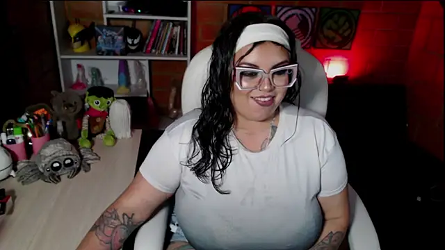 juliette rd online show from November 12, 2025, 3:07 am