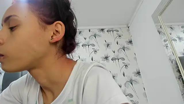 Snapshot of Ehotloveaxxx chatting on March 11, 2025, 12:39 pm Ehotloveaxxx online show from March 11, 2025, 12:39 pm