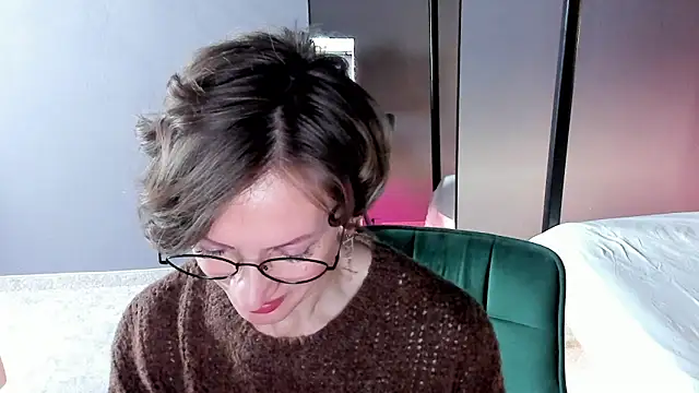 Dorothy Meyer online show from February 17, 2026, 3:14 am