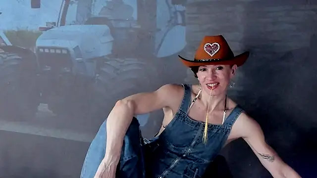 Dorothy Meyer online show from April 28, 2026, 8:47 pm