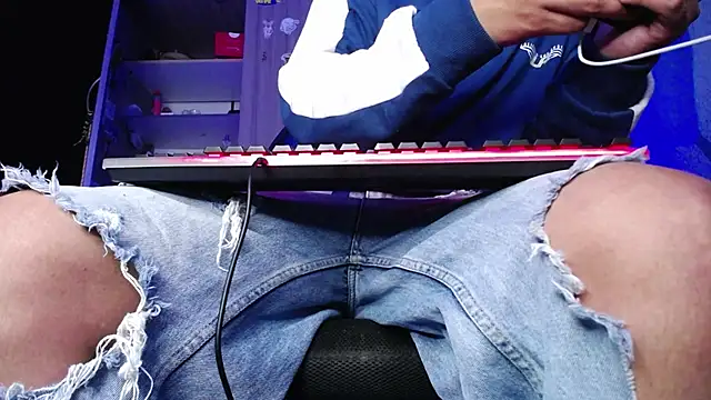 zacwatson  online show from October 12, 2025, 1:59 am