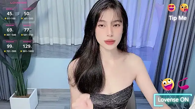 Snapshot of Aurora_99 chatting on October 29, 2025, 6:31 pm Aurora 99 online show from October 29, 2025, 6:31 pm