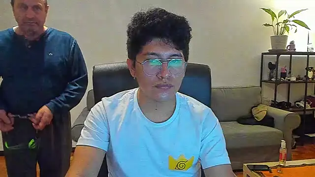 Snapshot of boytwink_20 chatting on November 6, 2025, 10:21 pm boytwink 20 online show from November 6, 2025, 10:21 pm