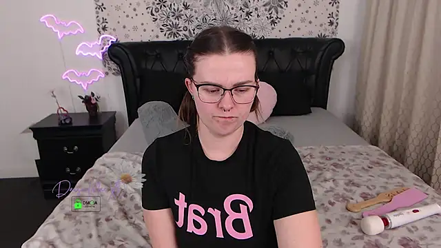 Snapshot of DaisieMaeXO chatting on November 7, 2025, 5:40 am DaisieMaeXO online show from November 7, 2025, 5:40 am