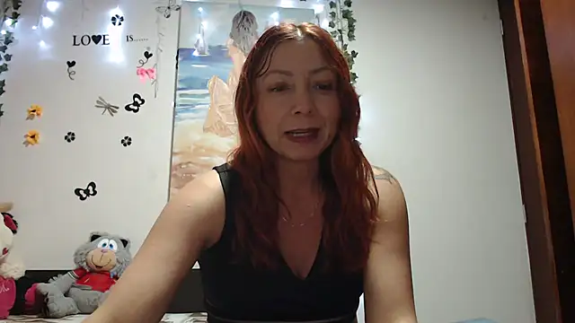 Snapshot of malusexy33 chatting on March 21, 2025, 4:49 am malusexy33 online show from March 21, 2025, 4:49 am