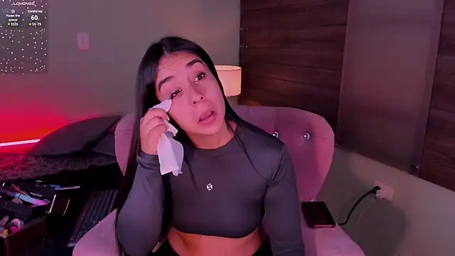 Sussy Bell01 online show from March 19, 2025, 8:43 pm