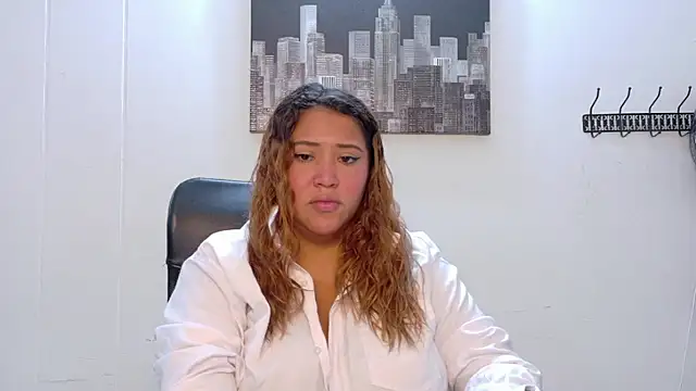 I am yours- online show from October 30, 2025, 11:44 am