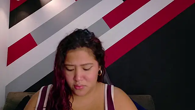Snapshot of I_am_yours- chatting on December 4, 2025, 11:41 am I am yours- online show from December 4, 2025, 11:41 am