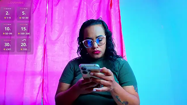 Snapshot of Tita_dirty chatting on December 18, 2025, 1:17 pm Tita dirty online show from December 18, 2025, 1:17 pm