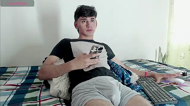 juan stiven online show from August 5, 2026, 2:20 pm