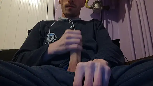  Hocthus  online show from January 15, 2025, 5:47 pm