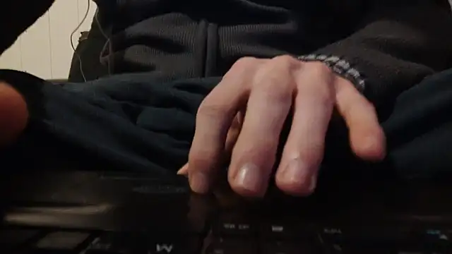  Hocthus  online show from February 12, 2025, 5:26 pm