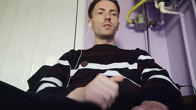  Hocthus  online show from March 3, 2025, 4:03 pm