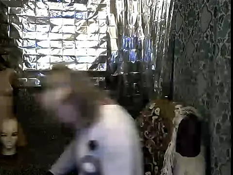 wLESLYMOSw online show from February 7, 2026, 6:33 pm