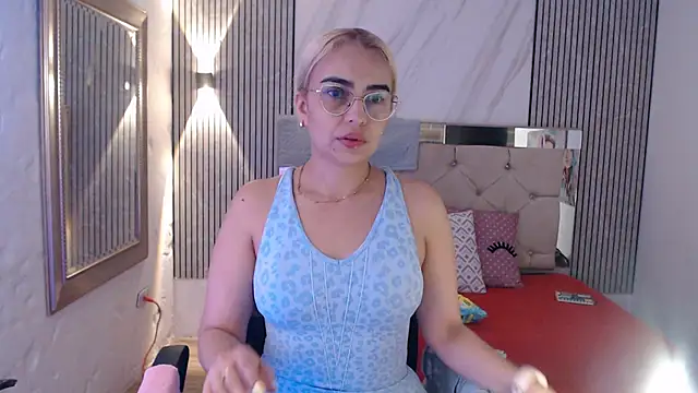 ashley  tylor online show from March 6, 2026, 10:17 pm