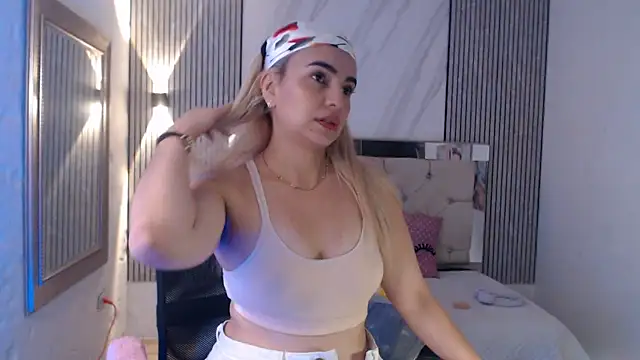 ashley  tylor online show from June 20, 2026, 6:44 pm