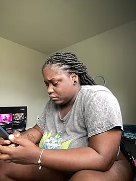 fantasygyal online show from June 8, 2026, 3:56 pm