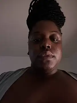 fantasygyal online show from June 28, 2026, 4:07 am