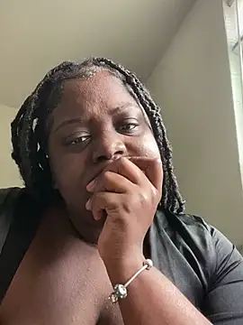 fantasygyal online show from July 7, 2026, 5:39 pm