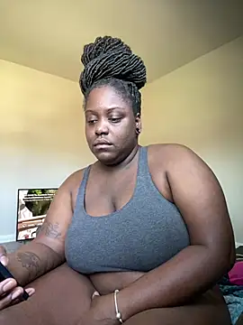 fantasygyal online show from July 13, 2026, 3:04 pm