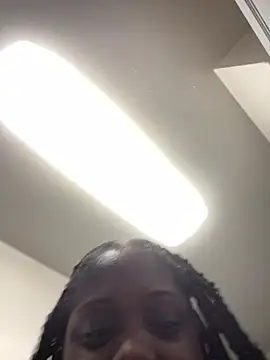 fantasygyal online show from July 24, 2026, 3:26 am