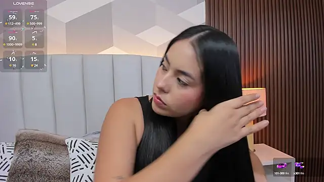 Snapshot of Julietasantos__ chatting on March 11, 2025, 6:08 pm Julietasantos online show from March 11, 2025, 6:08 pm