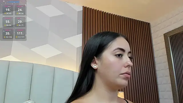 Snapshot of Julietasantos__ chatting on September 25, 2025, 6:22 pm Julietasantos online show from September 25, 2025, 6:22 pm