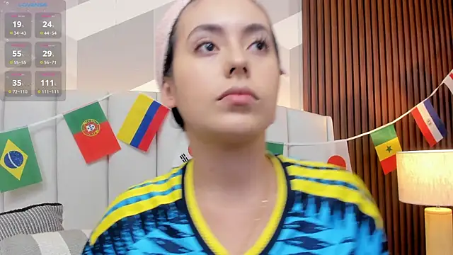 Snapshot of Julietasantos__ chatting on June 12, 2026, 6:40 pm Julietasantos online show from June 12, 2026, 6:40 pm