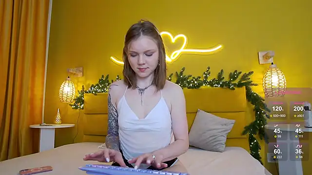 lessysweety online show from November 28, 2025, 3:20 am